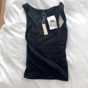 Skims black tank, small